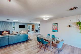 3BR Dog-Friendly mid-century modern Home with Yard - Doud - 6