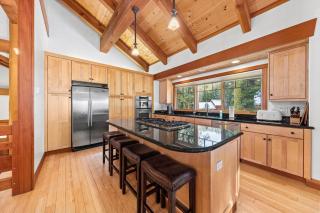 Copperleaf Lodge - Updated Alpine Meadows Chalet w Private Hot Tub, Ski Shuttle! - Alpine Meadows - 2