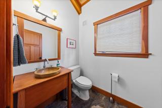 Copperleaf Lodge - Updated Alpine Meadows Chalet w Private Hot Tub, Ski Shuttle! - Alpine Meadows - 1