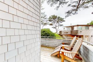 Oceanside Cabin - Neskowin - 8