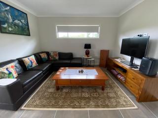 Camellia Cottage Pet Friendly Farm Stay - Picton - 9