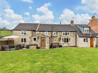 4 Bed in York G0091 - - 0