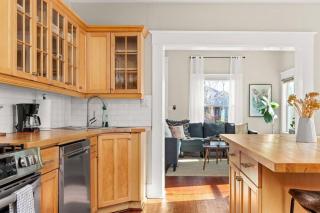 Reduced! Pearl Townhomes Combined. Sleeps 16 - San Antonio - 3