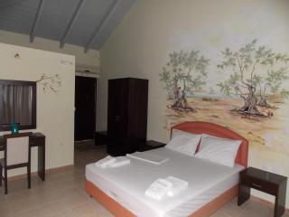 Hotel Theasis - 5