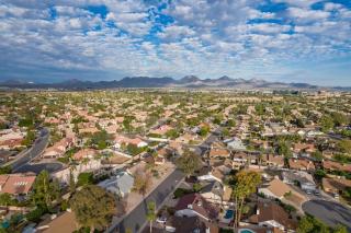 Prime Location, Heated Pool, Hot Tub, Game Room, More - Scottsdale - 4