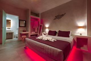 The Muses of Santorini Private Jacuzzi Suites - 4