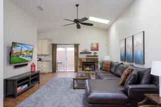 Prime Location, Heated Pool, Hot Tub, Game Room, More - Scottsdale - 1