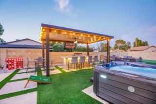 Central Location, Heated Pool, Hot Tub, Game Room - 6