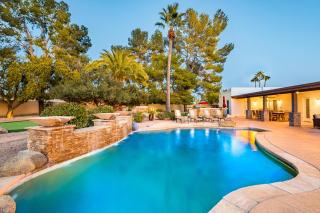 Central Location, Heated Pool, Game Room, Bbq - 7