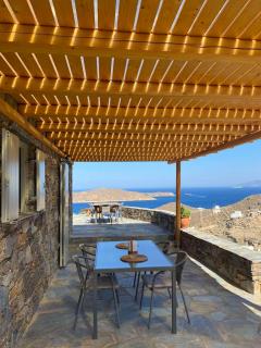 To Petrino Serifos - 3