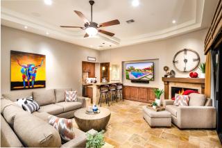 Luxury Estate, Heated Pool, Spa, Game Room, More - Scottsdale - 1
