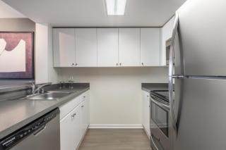 S Beach 1BR w Gym Pool Spa nr Muni SFO-232 - 6