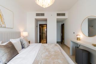 Prestige Living 2BR with Full Burj Khalifa and Fountain View by Auberge - Dubai - 3