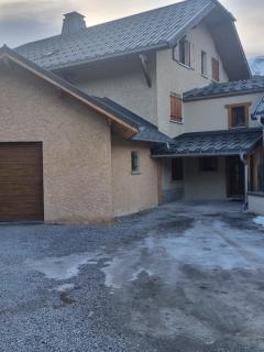 Maison + jardin vue sur les montagnes - 3