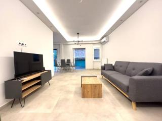 2-Bed Gem in Serene Locale - Atene - 0