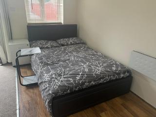 Modern Studio in Rayners Lane Pinner Harrow near wembley Greater London - 9