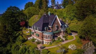 Unique Victorian Villa with private coastline - Bergen - 1