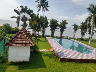 Goldfield Club & Lake Resort, Kumarakom - 9