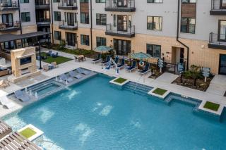 Highlands 1br w pool wd gym vibrant area ATX-201 - 4