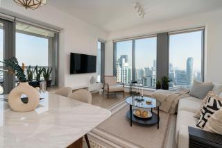 Prestige Living 2BR with Full Burj Khalifa and Fountain View by Auberge - 9