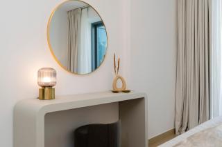 Prestige Living 2BR with Full Burj Khalifa and Fountain View by Auberge - Dubai - 1