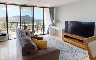 Sleek & Modern 32nd Floor Condo at the Waikiki Banyan - Free parking! condo - Honolulu - 0