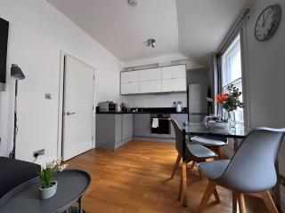Apt 4, Soho Apartments 2nd floor by Indigo Flats - Londra - 6