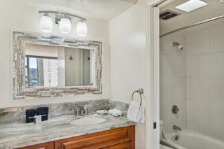 Tower 1 Suite 2705 - QQS - 2