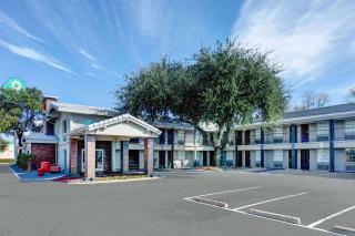 La Quinta Inn by Wyndham Dallas Uptown - Dallas - 8