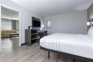 La Quinta Inn by Wyndham Dallas Uptown - 4