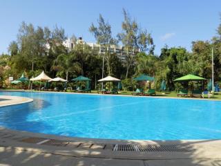 Roma Stays - Spacious 1BR Sunset Paradise Apartment with Swimming Pool in Shanzu - Mombassa - 2