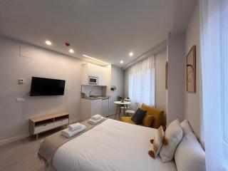 Cozy studio in Tetuan - EN 1/8 - Madrid - 2