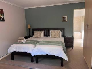 Lovely Garden Studio 5 - 10 min walk to the beach - Cidade Do Cabo - 7