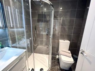 En-suites with Free Parking 30min to Central London - London - 8