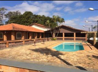 casa c/4 dormitórios e piscina - Botucatu - 0