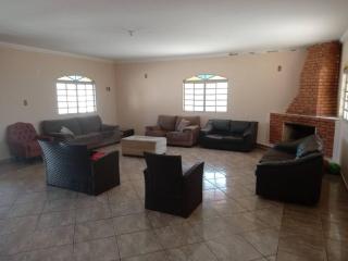 casa c/4 dormitórios e piscina - Botucatu - 2