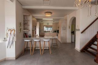 Seagul Cove, Villa ON the beach, Sleeps 7 - 5