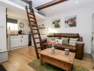 High Wreah Bolt Hole - 4