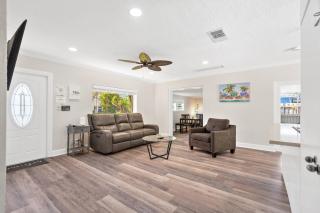 Wills off Wilton Drive 2 bed and 1 bath plus Den with Heated Pool - Fort Lauderdale - 1