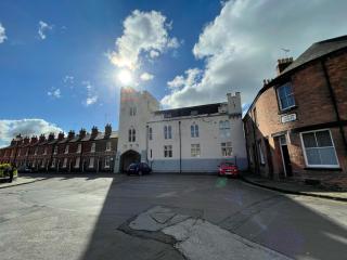 Chester Stays - Best Value Apartment with Free Parking in the heart of Chester - Chester - 0