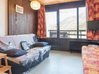 Appartement Montgenèvre: 6 pers, 2 ch + coin montagne, balcon, parking, prox commerces - FR-1-330D-56 - Monginevro - 0
