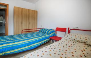 2 Bedroom Awesome Apartment In Deltebre - 3