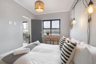 Cape on Porterfield Unit 5 - Bloubergstrand - 3