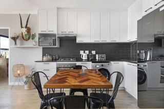 Cape on Porterfield Unit 5 by Host Agents - Bloubergstrand - 1