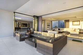 Baronetcy Kings Villa - Plattekloof - 8