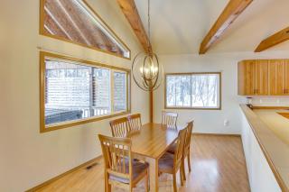 Wasilla Spruce Moose Cabin Lakefront and Hot Tub! - Wasilla - 5