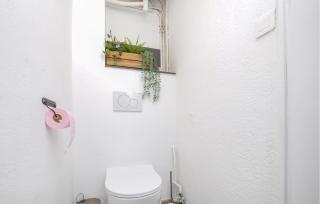 Nice Apartment In Barjols With Wifi - 9