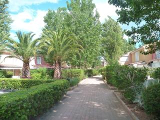 Appartement cosy avec piscine, proche commodités et plages, idéal pour familles - FR-1-387-164 - 4