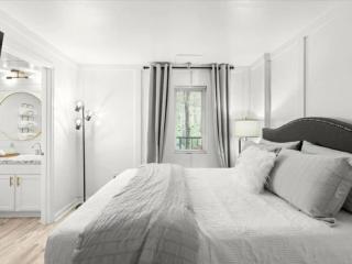 GT502 Newly Remodeled Gatlinburg Condo w Pool - 4