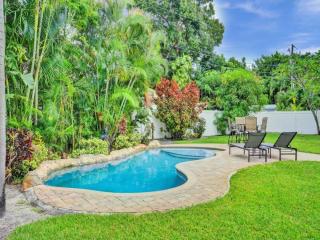 3 min. walk to Wilton Drive, pool and huge yard - Fort Lauderdale - 2